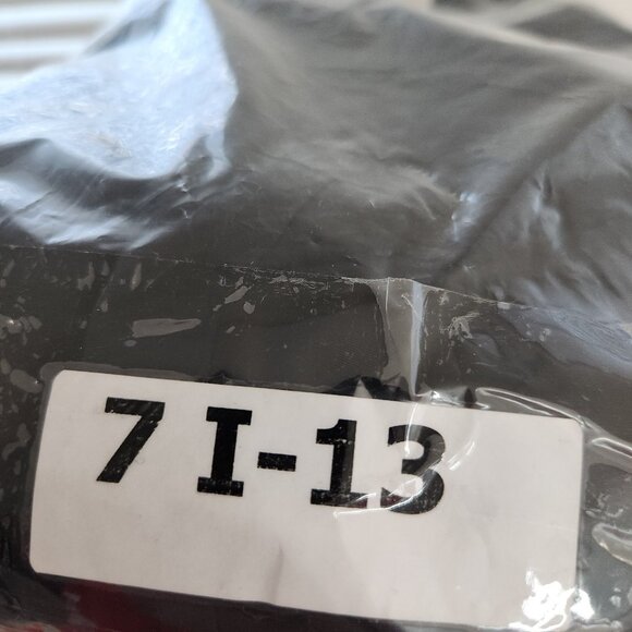 Alo Yoga Black In Motion Fleece-Lined Zip Cropped Vest Size Medium Women’s - Picture 10 of 10